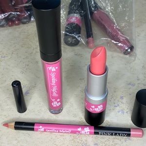 Lip set